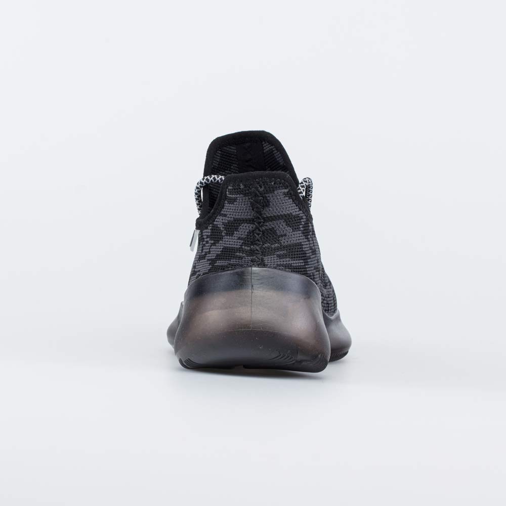 вульва тар бразилиялық үшбұрышты интимді шаш үлгісімен Жағажайдағы ең азғын сурет